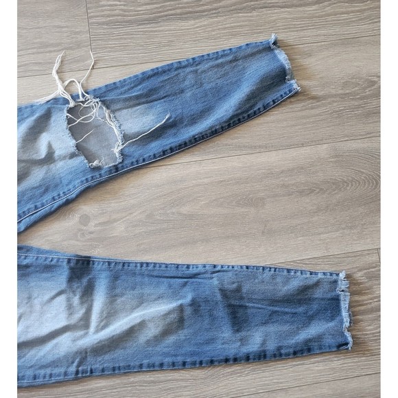 American Original Rewash #bemore Distressed Blue Jeans Size 3/26 - Picture 3 of 11